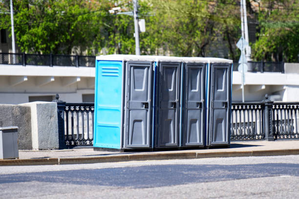 Portable bathroom rental in Tremont, IL